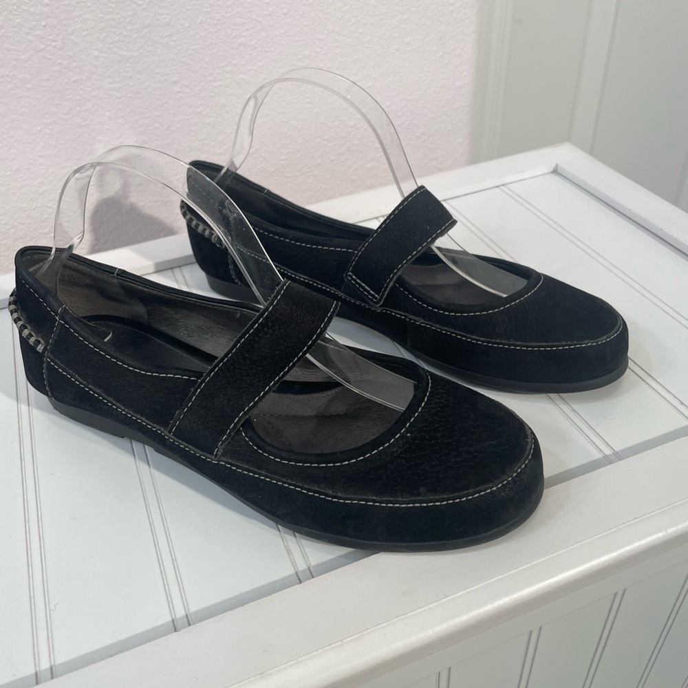 Nurture Black Loafers